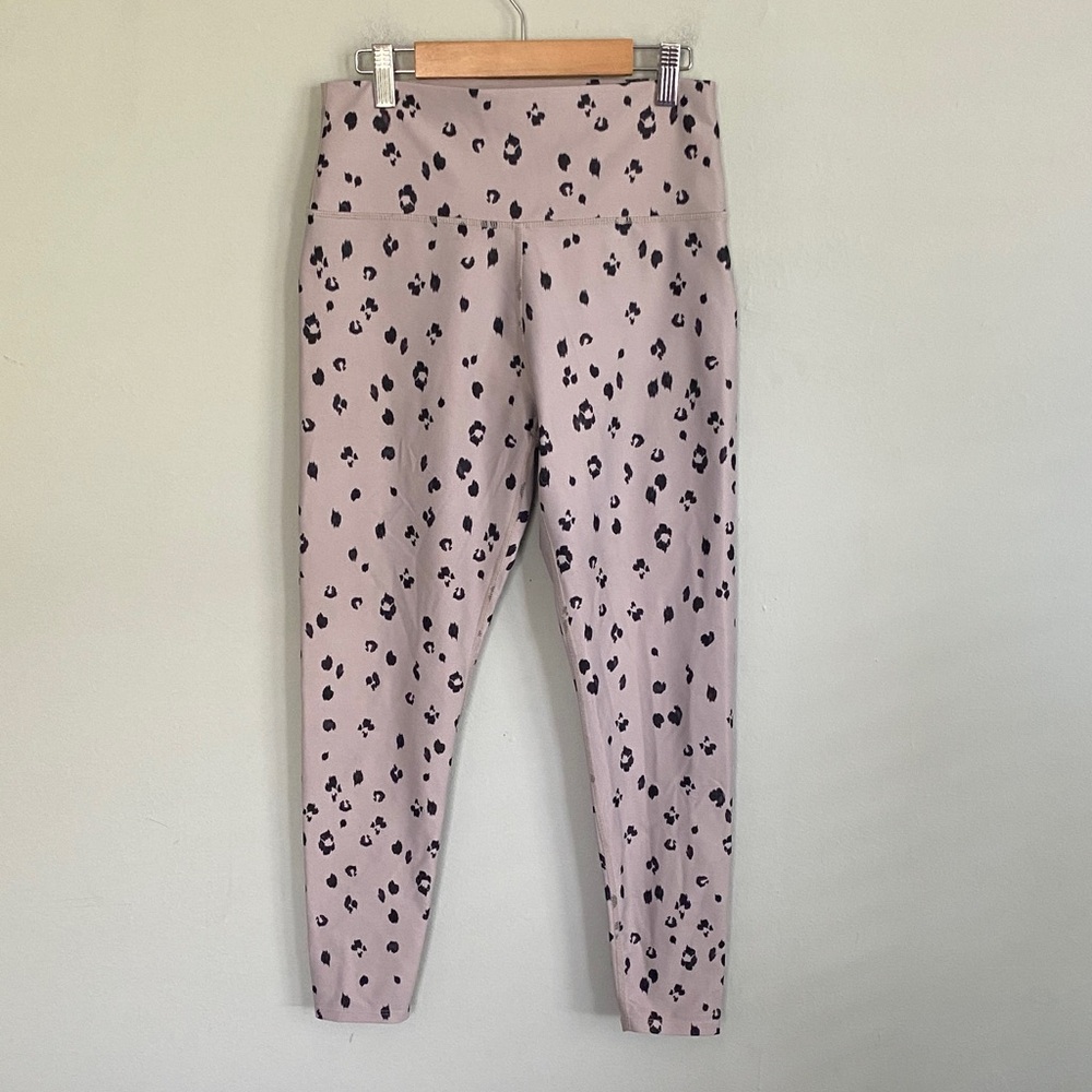 Sage Collective Women’s Black and Gray Cheetah Print Leggings Size Medium